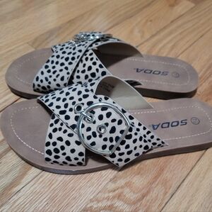 Soda Women's Black and Tan Sandals